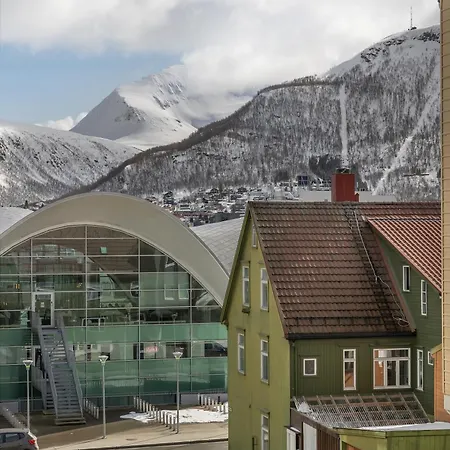 Center Furu With Mountain View! *