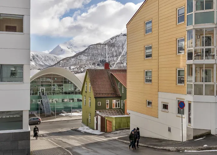 Center Furu With Mountain View! Lägenhet *